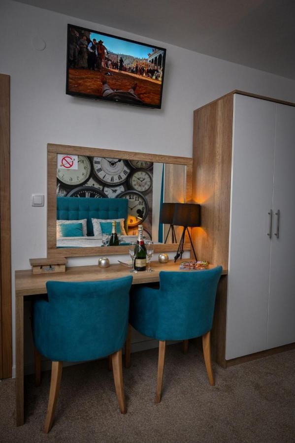 Studio Apartmani Emili Apartman Br 2 ビイェリナ エクステリア 写真